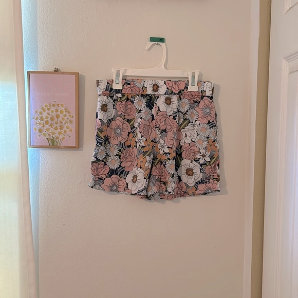 Vans shorts with pockets - Picture 1 of 6